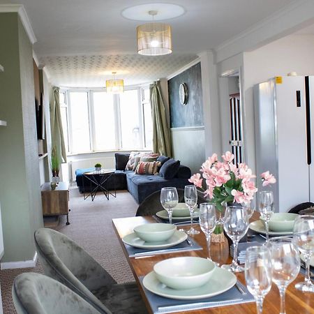 Harvard House, Stylish 3 Bedroom House In Solihull 5 Mins To The Nec, Bhx ,Jlr With Free Parking Birmingham Exteriér fotografie
